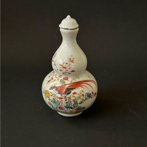 Antique Chinese Hand-painted Snuff Bottle